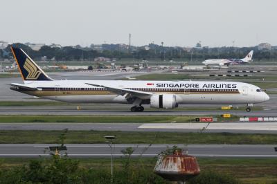 Photo of aircraft 9V-SCJ operated by Singapore Airlines