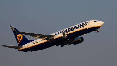 Photo of aircraft EI-ESN operated by Ryanair