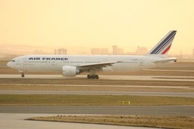 Photo of aircraft F-GSPF operated by Air France