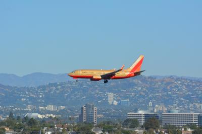 Image of aircraft registration N714CB - A 737-7H4(WL) operated by Southwest Airlines