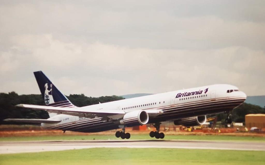 Photo of aircraft G-OBYB operated by Britannia Airways