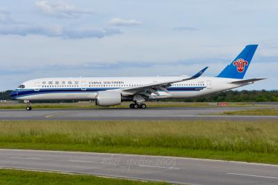 Photo of aircraft B-30CE operated by China Southern Airlines