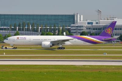 Photo of aircraft HS-TKY operated by Thai Airways International