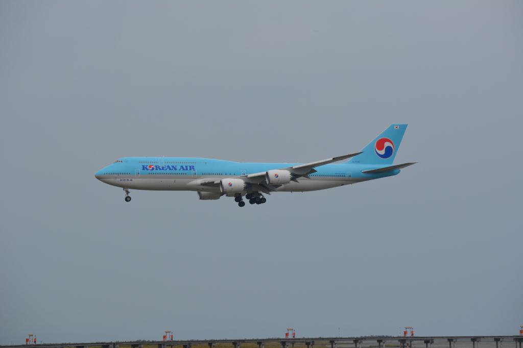 Photo of aircraft HL7642 operated by Korean Air Lines