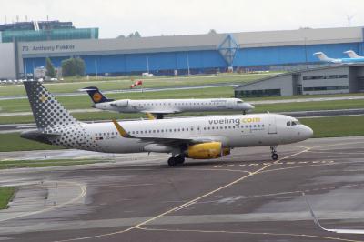 Image of aircraft registration EC-MFK - A A320-232(WL) operated by Vueling
