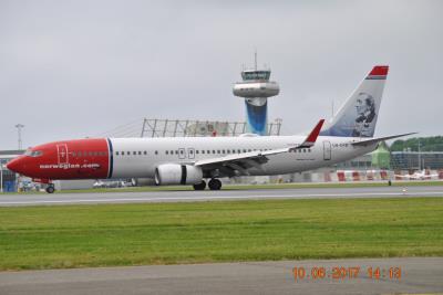 Photo of aircraft LN-DYD operated by Norwegian Air Shuttle