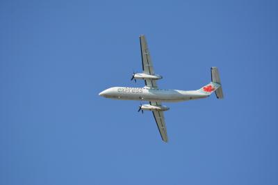 Photo of aircraft C-GSTA operated by Air Canada Express