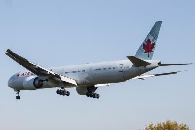 Photo of aircraft C-FIVS operated by Air Canada