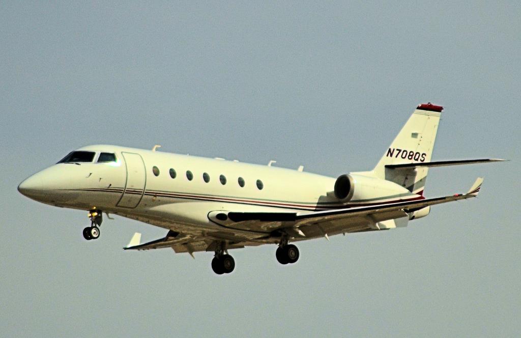Photo of aircraft N708QS operated by NetJets