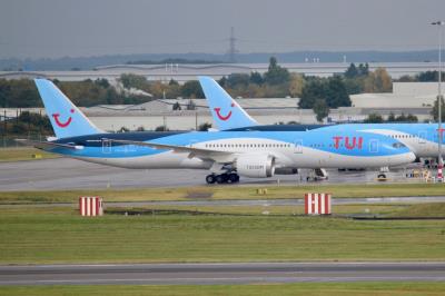 Image of aircraft registration G-TUIL - A 787-9 Dreamliner operated by TUI Airways