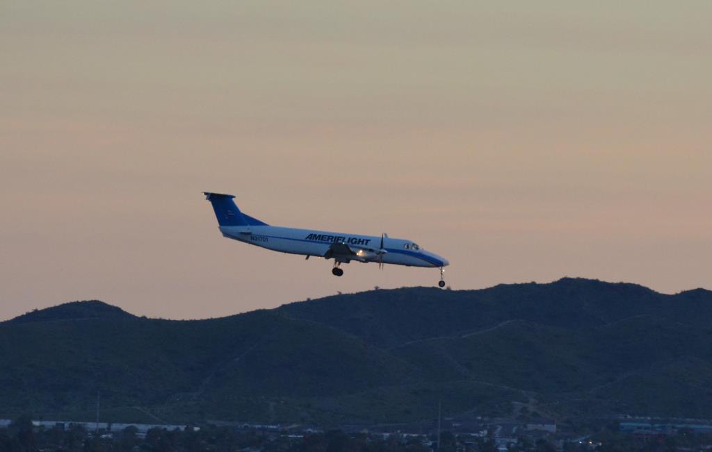 Photo of aircraft N31701 operated by Ameriflight
