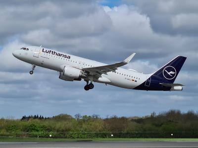 Photo of aircraft D-AIUJ operated by Lufthansa