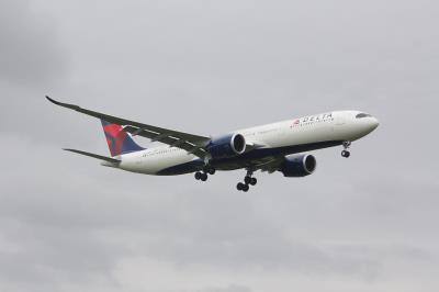 Photo of aircraft N428DX operated by Delta Air Lines