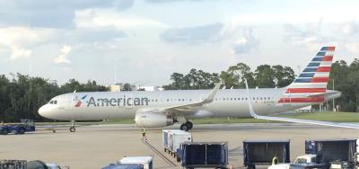 Photo of aircraft N132AN operated by American Airlines