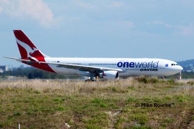 Photo of aircraft VH-EBV operated by Qantas