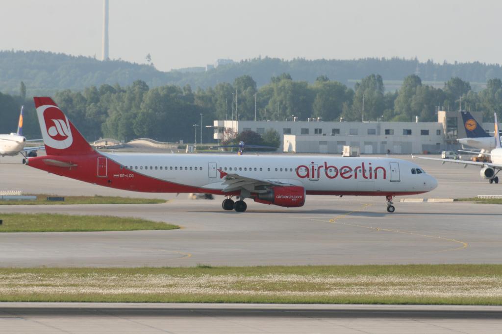 Photo of aircraft OE-LCG operated by Niki