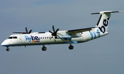 Image of aircraft registration G-ECOA - A DHC-8-402Q operated by Flybe