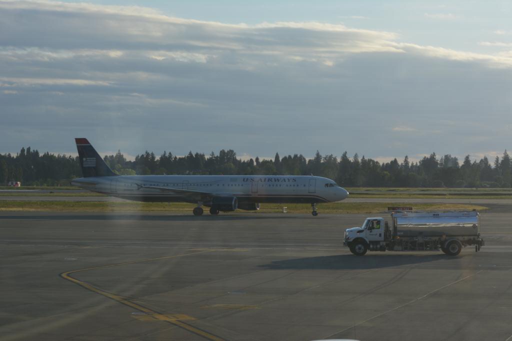 Photo of aircraft N199UW operated by American Airlines