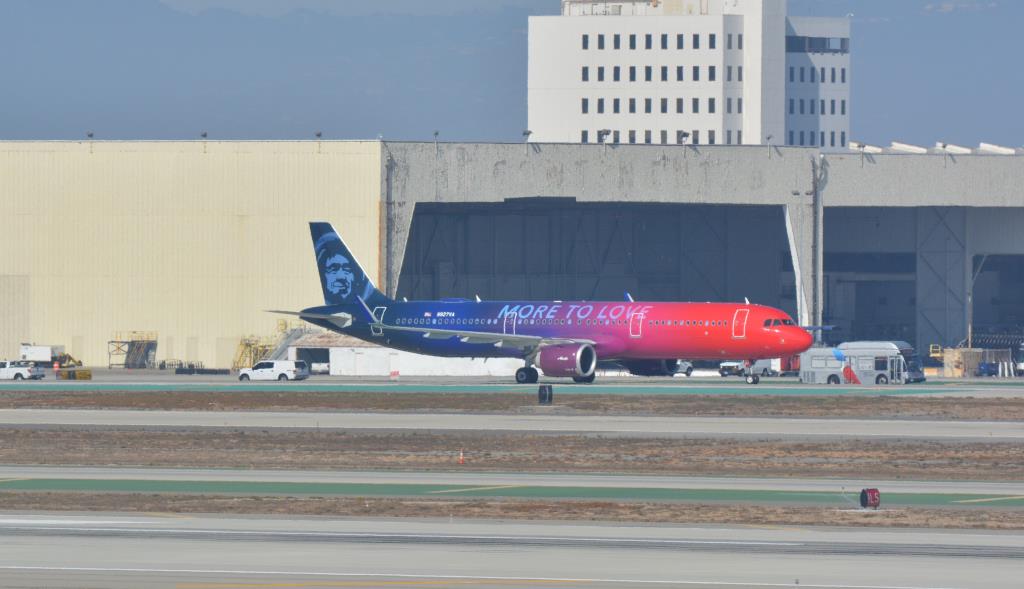 Photo of aircraft N927VA operated by Alaska Airlines