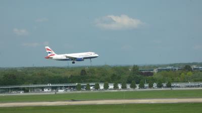 Photo of aircraft G-EUPT operated by British Airways