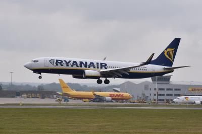 Photo of aircraft EI-ESW operated by Ryanair