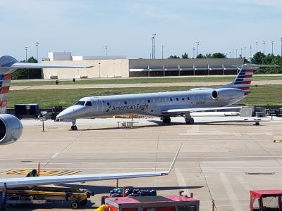 Photo of aircraft N618AE operated by American Eagle