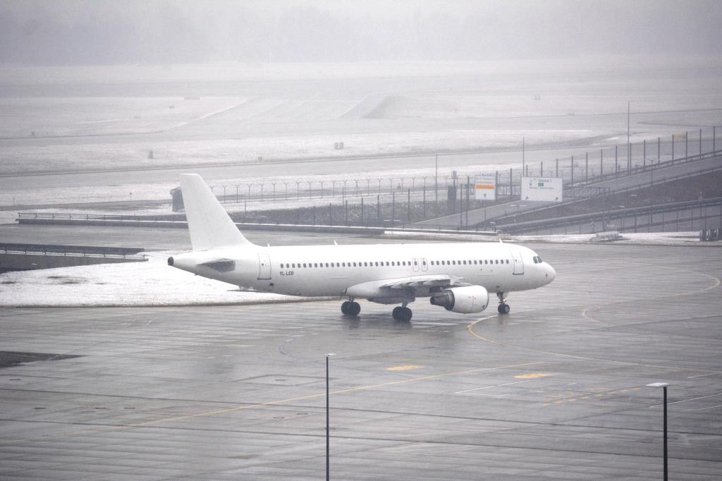 Photo of aircraft YL-LCO operated by SmartLynx