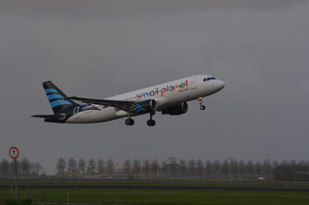 Photo of aircraft LY-ONJ operated by Small Planet Airlines