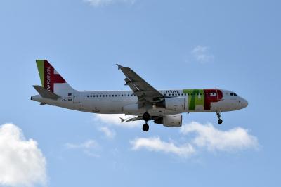 Image of aircraft registration CS-TNM - A A320-214 operated by TAP - Air Portugal