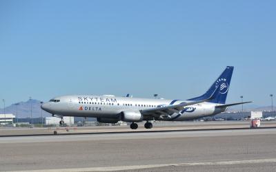 Image of aircraft registration N381DN - A 737-832(WL) operated by Delta Air Lines