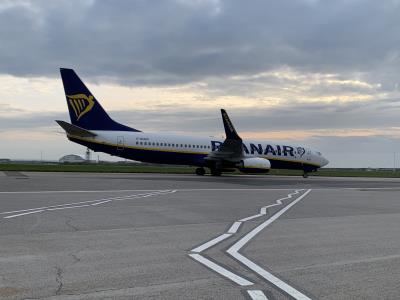 Photo of aircraft G-RUKM operated by Ryanair UK