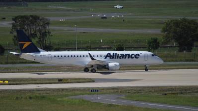Photo of aircraft VH-UYI operated by Alliance Airlines