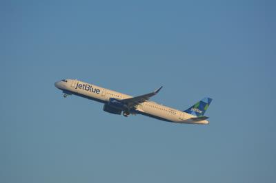 Photo of aircraft N993JE operated by JetBlue Airways