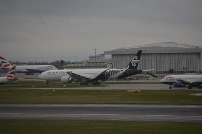 Image of aircraft registration ZK-OKS - A 777-319(ER) operated by Air New Zealand