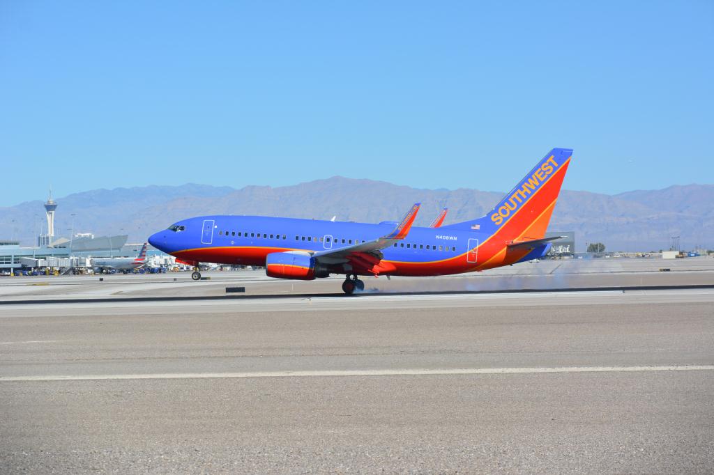 Photo of aircraft N408WN operated by Southwest Airlines