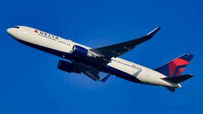 Photo of aircraft N169DZ operated by Delta Air Lines