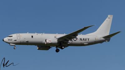 Photo of aircraft 167952 operated by United States Navy