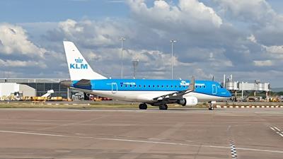Image of aircraft registration PH-EXN - A ERJ-175STD (ERJ-170-200) operated by KLM Cityhopper