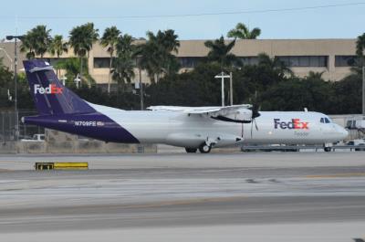 Photo of aircraft N709FE operated by Federal Express (FedEx)