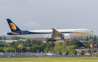 Image of aircraft registration VT-JEW - A 777-35R(ER) operated by Jet Airways