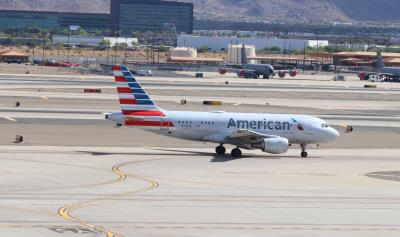 Photo of aircraft N755US operated by American Airlines
