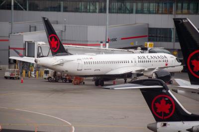 Photo of aircraft C-GJYA operated by Air Canada