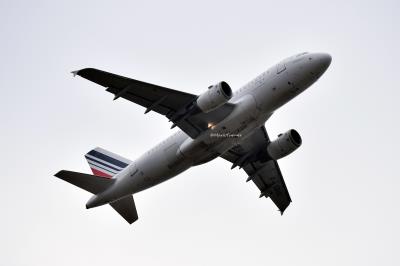 Photo of aircraft F-GRHU operated by Air France