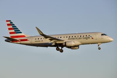 Photo of aircraft N302RN operated by American Eagle