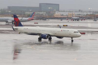 Photo of aircraft N111DC operated by Delta Air Lines