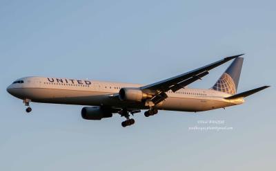 Image of aircraft registration N76064 - A 767-424(ER) operated by United Airlines