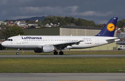 Photo of aircraft D-AIQD operated by Lufthansa