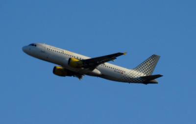 Photo of aircraft EC-LAA operated by Vueling