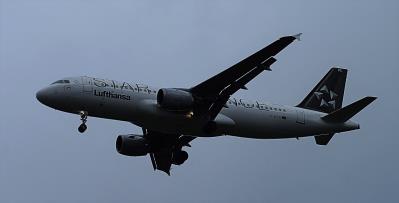 Image of aircraft registration D-AIPC - A A320-211 operated by Lufthansa