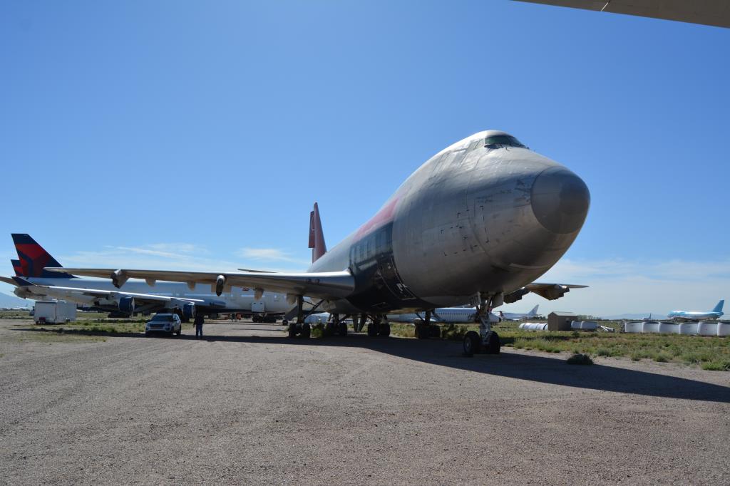 Photo of aircraft N617US operated by Logistic Air